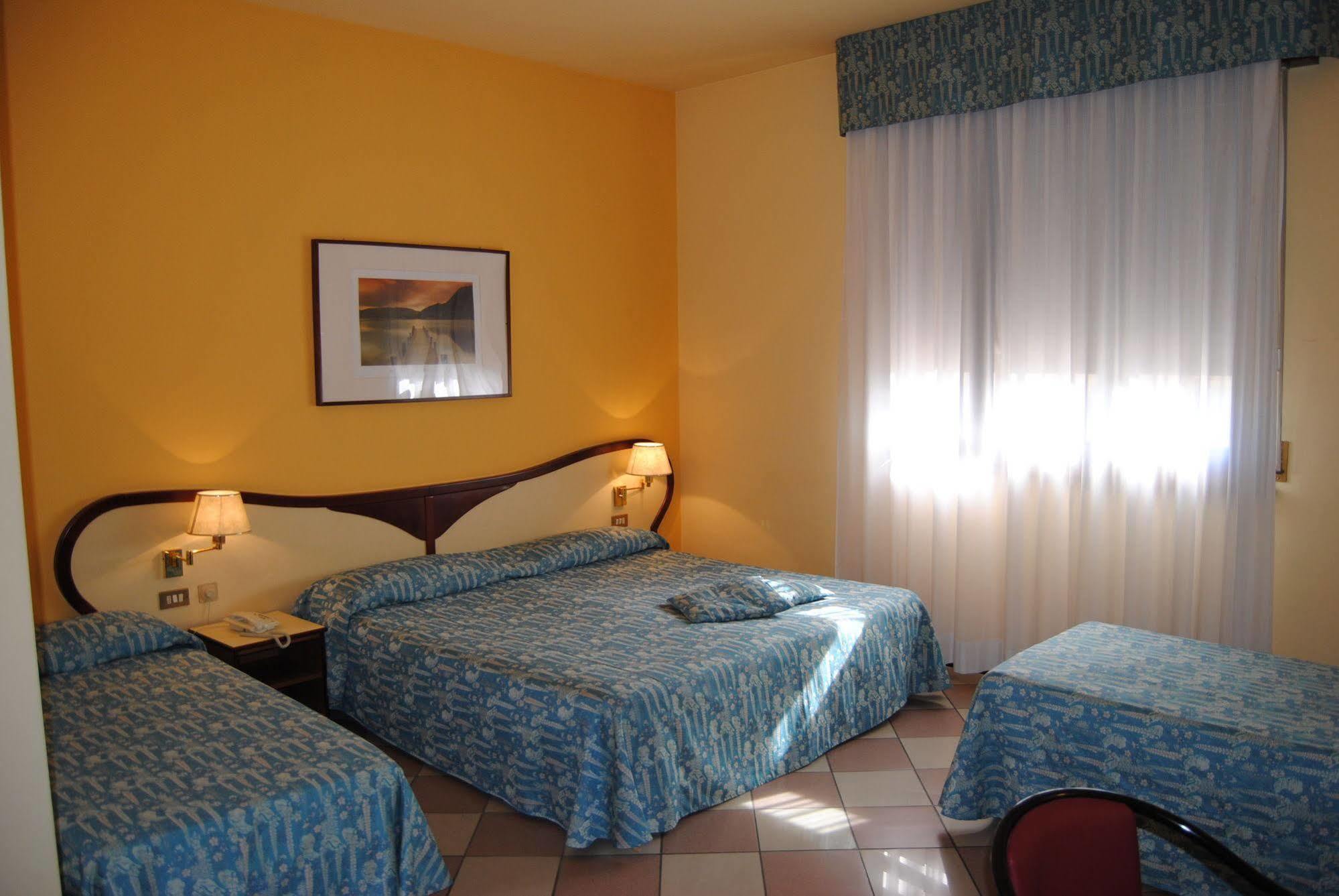La Fenice Hotel